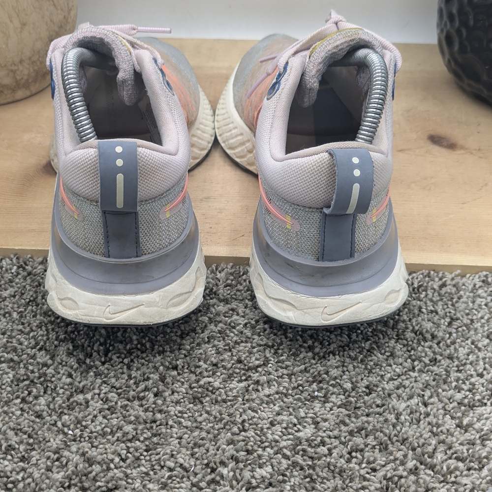 Nike React Infinity Run Women's Size 8.5 Running Shoes - Picture 5 of 8